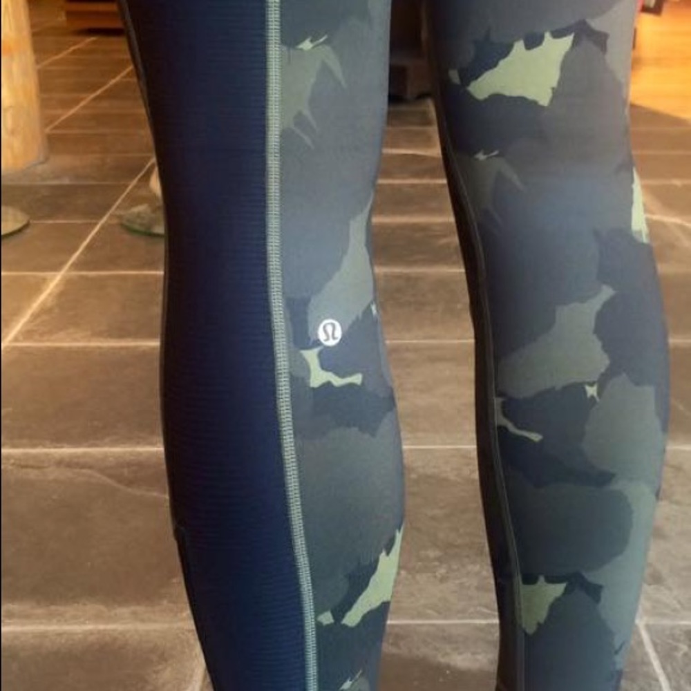 Lululemon 2 patience pant Palm party fatigue black green camo luon leggings zip - Picture 3 of 12